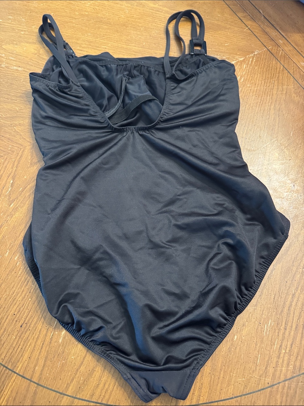 Miraclesuit Lisa-Jane One Piece Swim Black Silver Gemstone Studded Trim 12 EUC - Picture 7 of 11